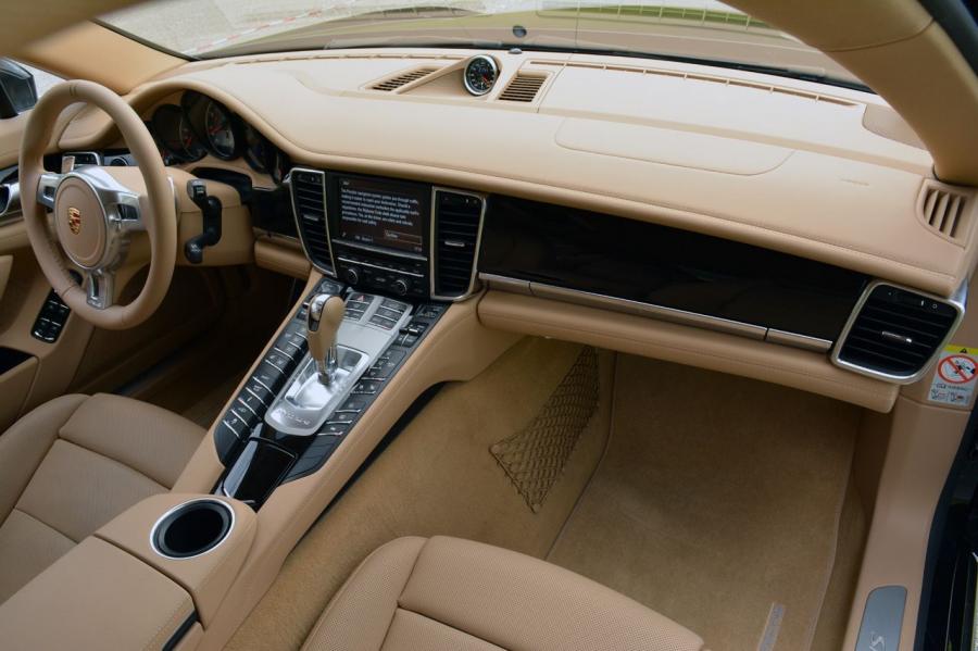  Porsche Panamera 4S Executive 2014 года  (фото 26 из 40)
